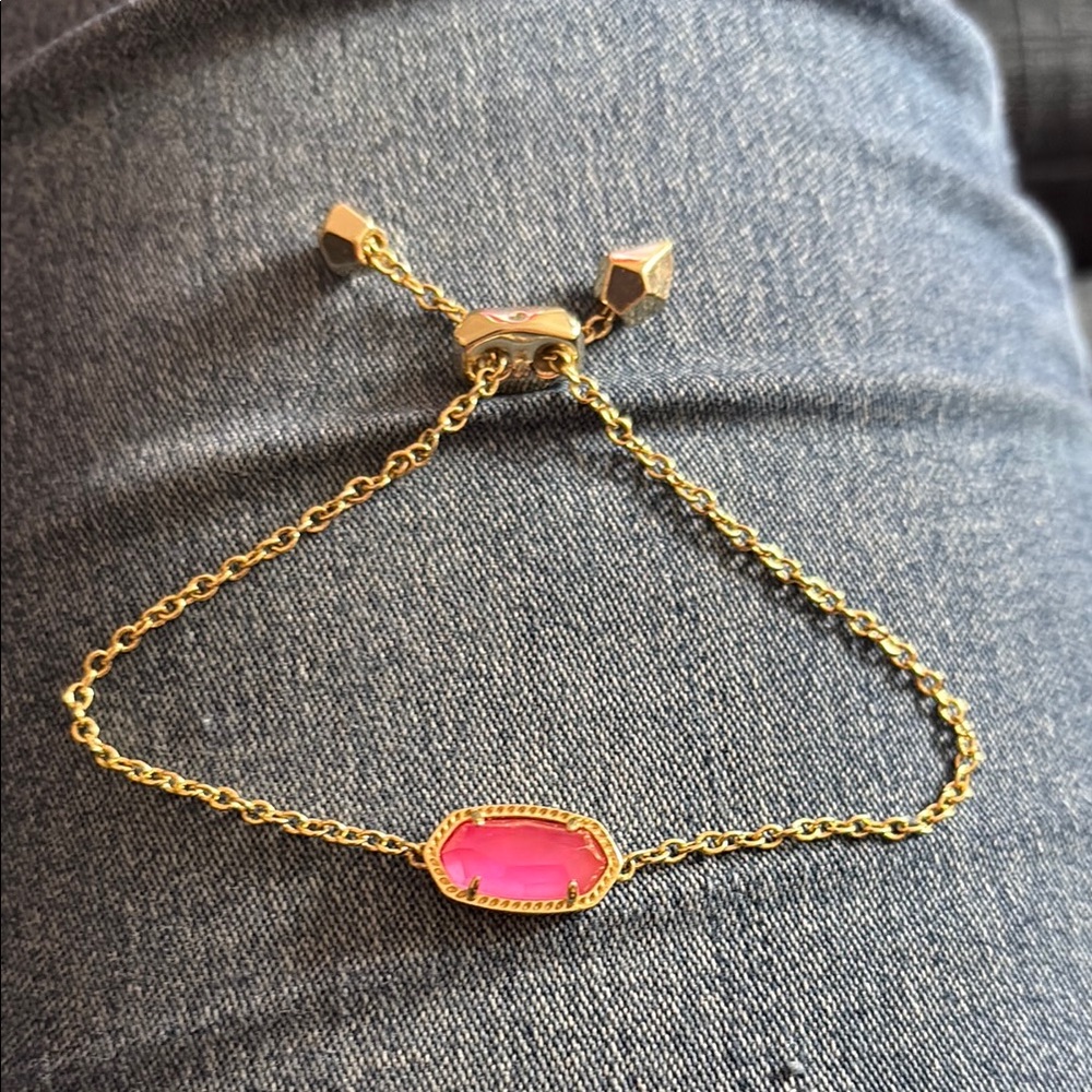 Elegant Gold Bracelet with Pink Stone